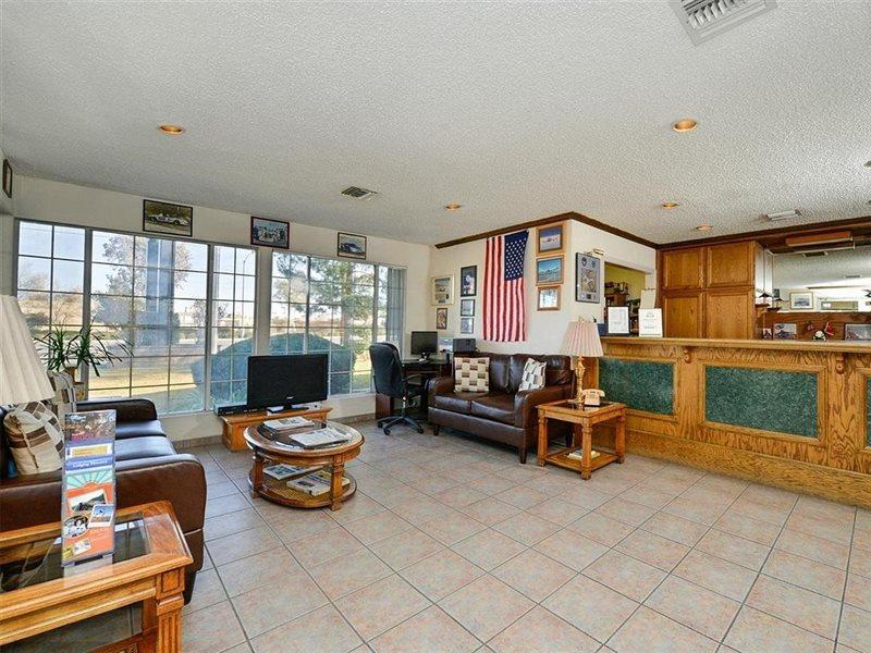 Americas Best Value Inn & Suites - Λάνκαστερ Εξωτερικό φωτογραφία