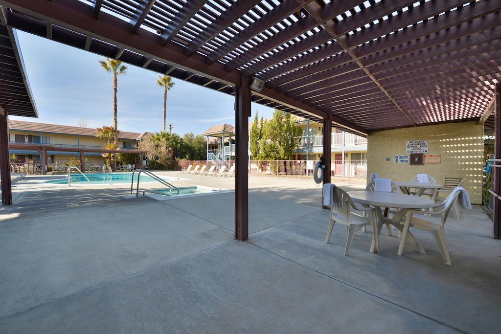 Americas Best Value Inn & Suites - Λάνκαστερ Εξωτερικό φωτογραφία